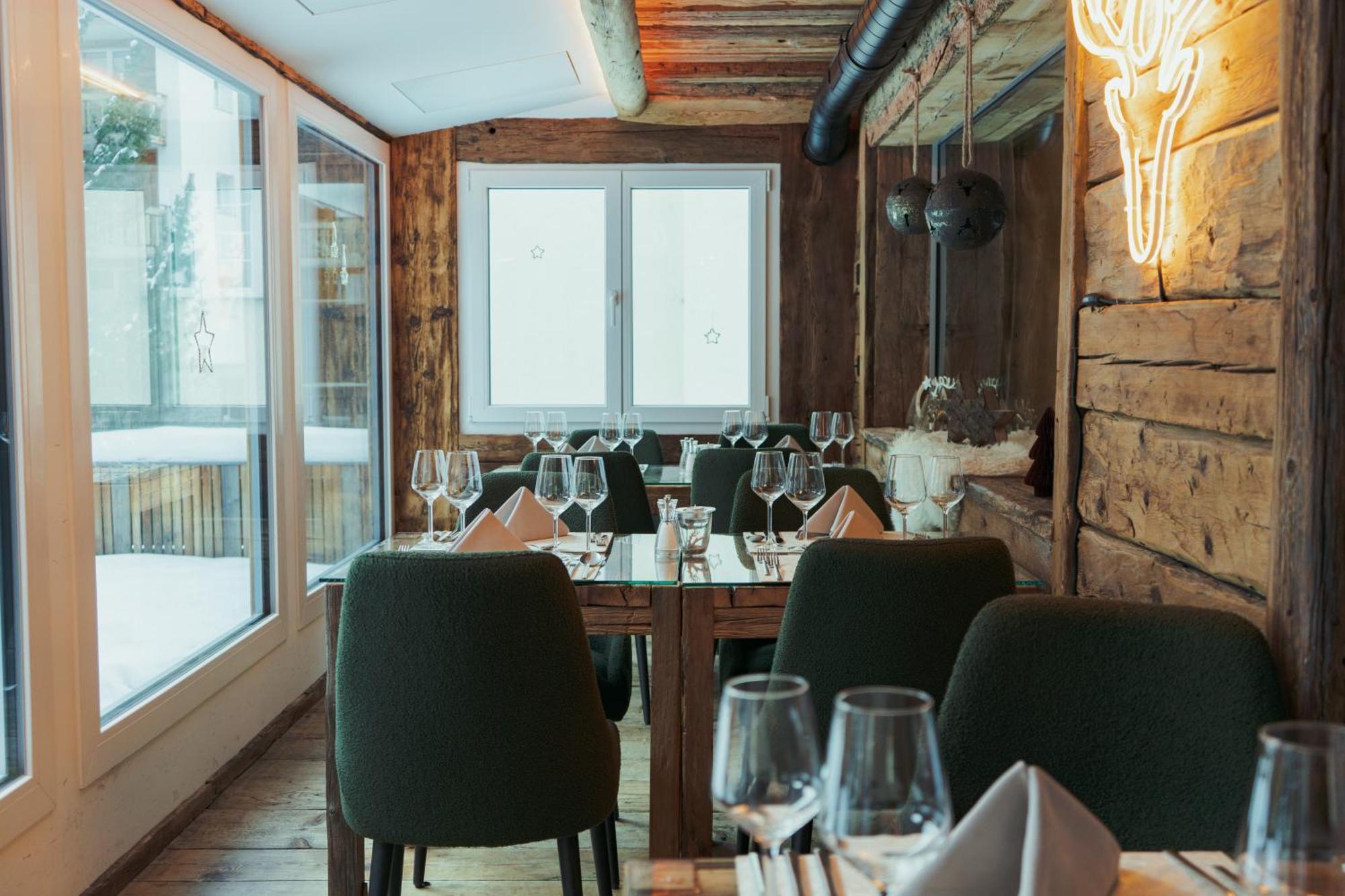 Jaegerhof Serviced Apartements Zermatt Ngoại thất bức ảnh